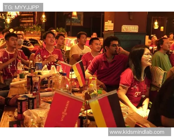 足球明星归国盛典热烈欢迎球迷齐聚共庆荣耀时刻